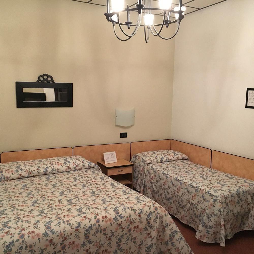 לאנצו טורינזה Albergo Sangrila מראה חיצוני תמונה